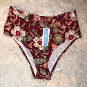 Cupshe Red and Green Bikini Bottom size